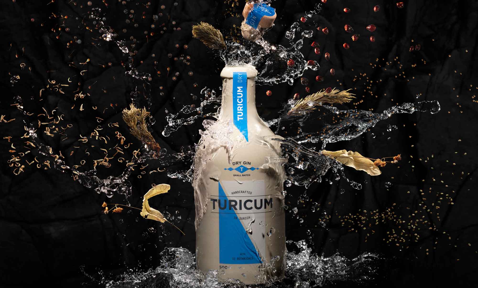 9be4343c191fede2df9a167e9043b8e097bd0213_Turicum_Gin_Splash_Background