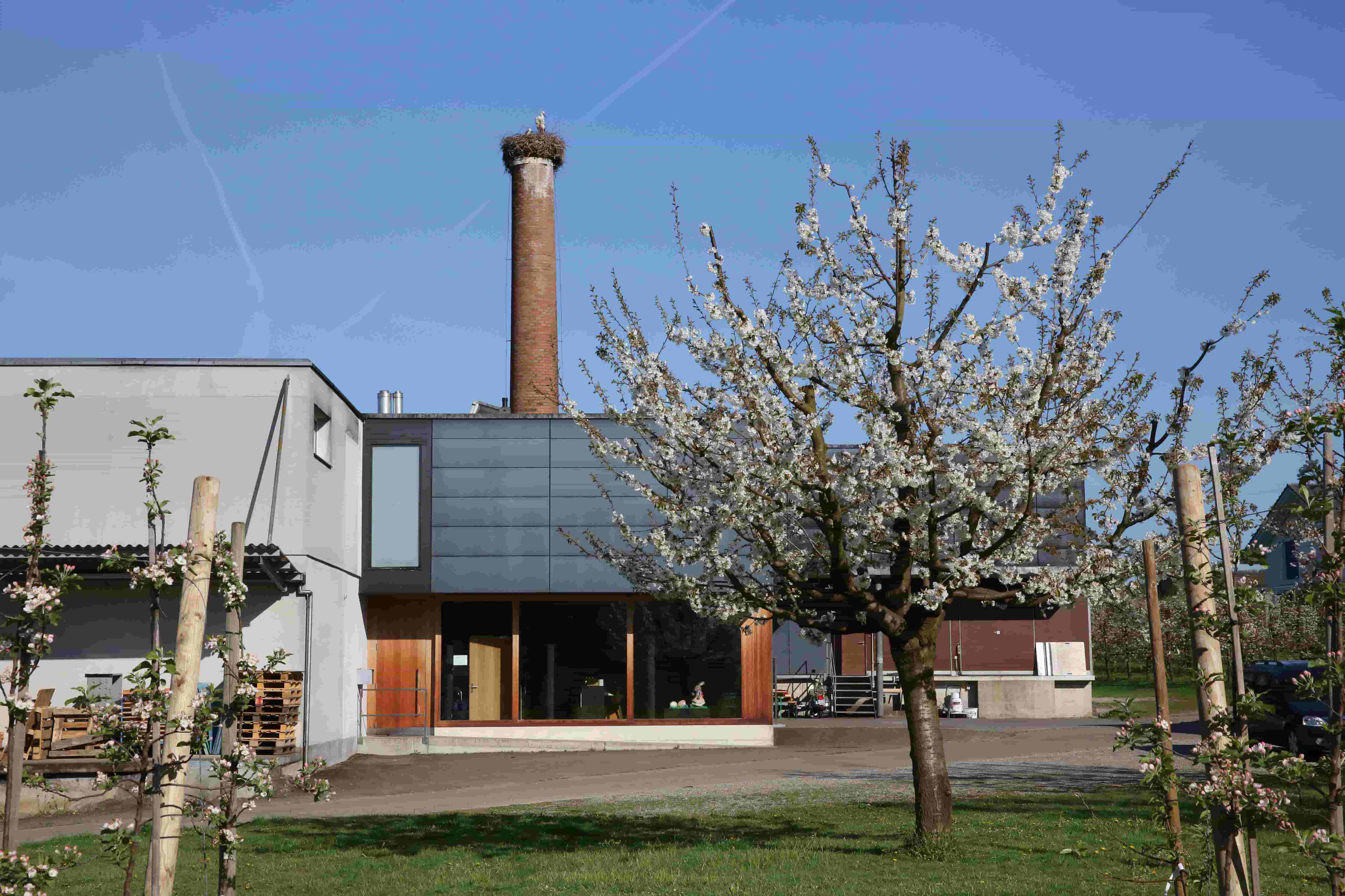 Fabrik-Brauerei-Distillerie